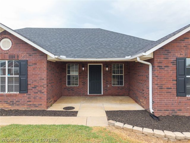 2300 S L Street, Barling, AR 72923