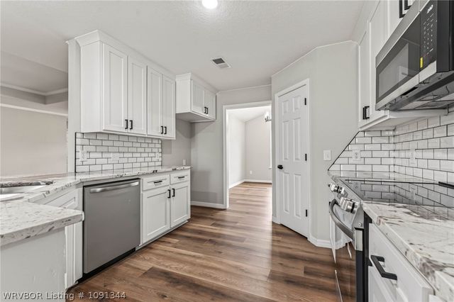 2300 S L Street, Barling, AR 72923