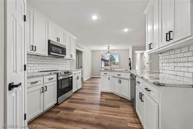 2300 S L Street, Barling, AR 72923