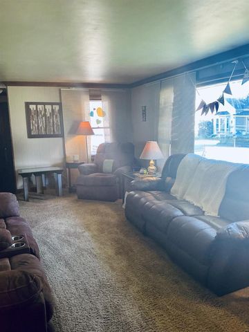 235 S MILL STREET, Hortonville, WI 54944