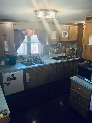 235 S MILL STREET, Hortonville, WI 54944