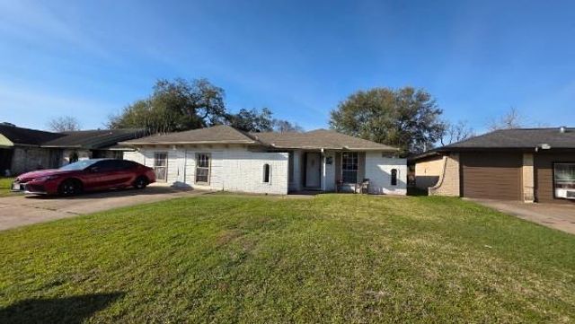 1526 Diplomat Way, Houston, TX 77088