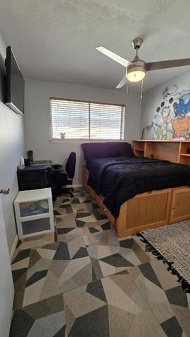 1526 Diplomat Way, Houston, TX 77088