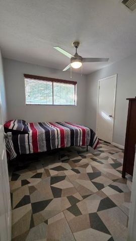 1526 Diplomat Way, Houston, TX 77088