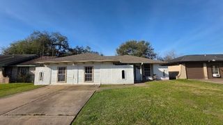 1526 Diplomat Way, Houston, TX 77088