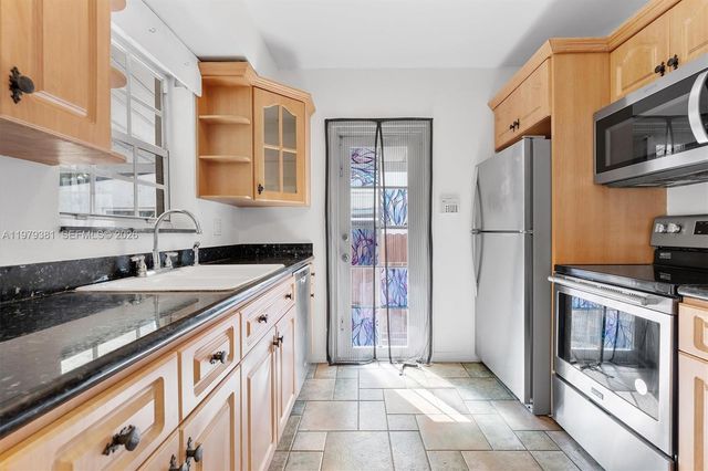 2508 SW 19th Ter, Miami, FL 33145