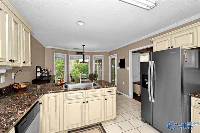 3006 Concord Lane SW, Decatur, AL 35603