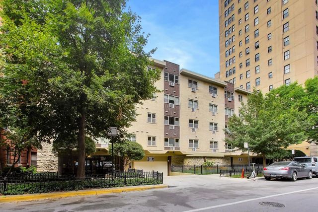 420 W Aldine Avenue 228, Chicago, IL 60657