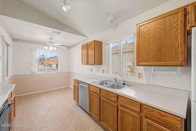 3625 W Sunbonnet Place, Tucson, AZ 85742