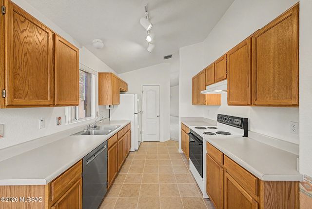 3625 W Sunbonnet Place, Tucson, AZ 85742