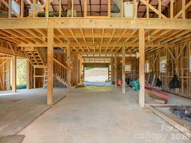 99 Quill Ammons Hollow, Marshall, NC 28753