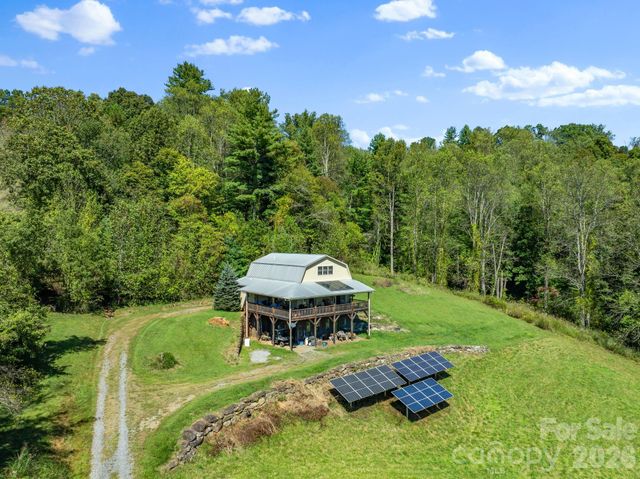 99 Quill Ammons Hollow, Marshall, NC 28753
