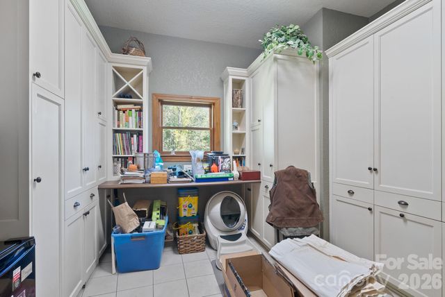 99 Quill Ammons Hollow, Marshall, NC 28753