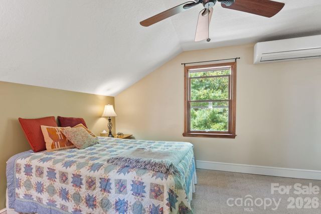 99 Quill Ammons Hollow, Marshall, NC 28753