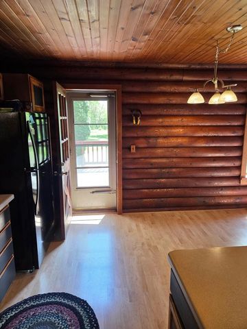 2112 Utica rd Road, Cambridge, WI 53523