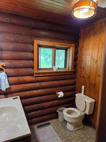 2112 Utica rd Road, Cambridge, WI 53523