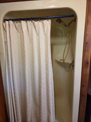 2112 Utica rd Road, Cambridge, WI 53523
