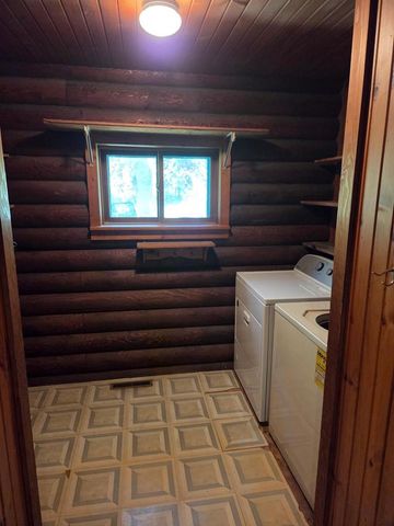 2112 Utica rd Road, Cambridge, WI 53523