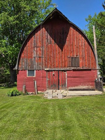 2112 Utica rd Road, Cambridge, WI 53523