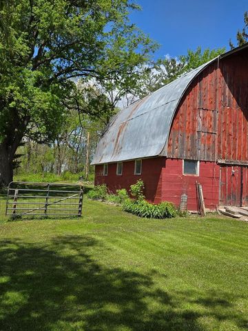 2112 Utica rd Road, Cambridge, WI 53523