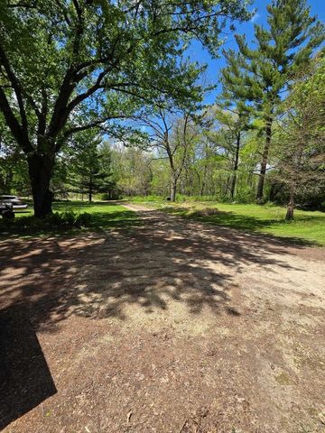 2112 Utica rd Road, Cambridge, WI 53523
