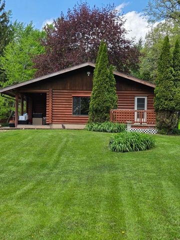 2112 Utica rd Road, Cambridge, WI 53523