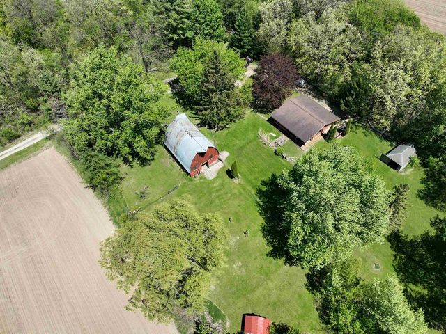 2112 Utica rd Road, Cambridge, WI 53523