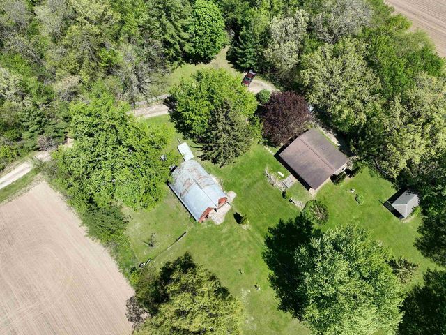 2112 Utica rd Road, Cambridge, WI 53523