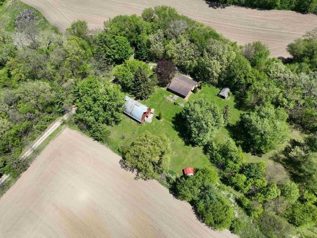 2112 Utica rd Road, Cambridge, WI 53523
