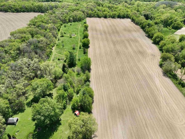 2112 Utica rd Road, Cambridge, WI 53523