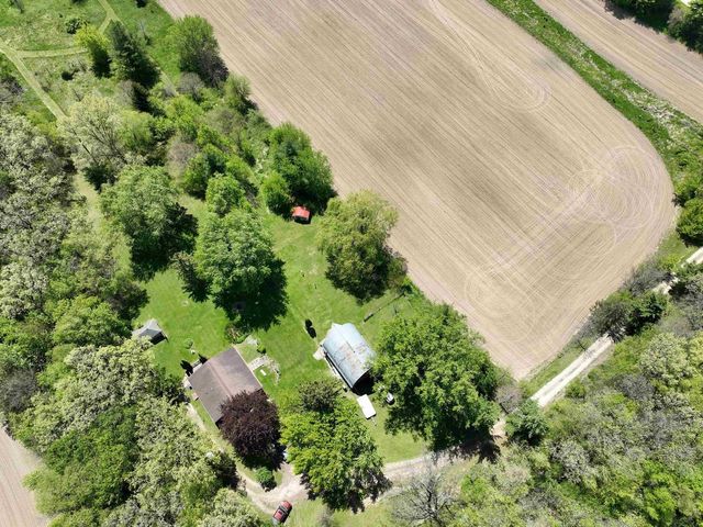 2112 Utica rd Road, Cambridge, WI 53523