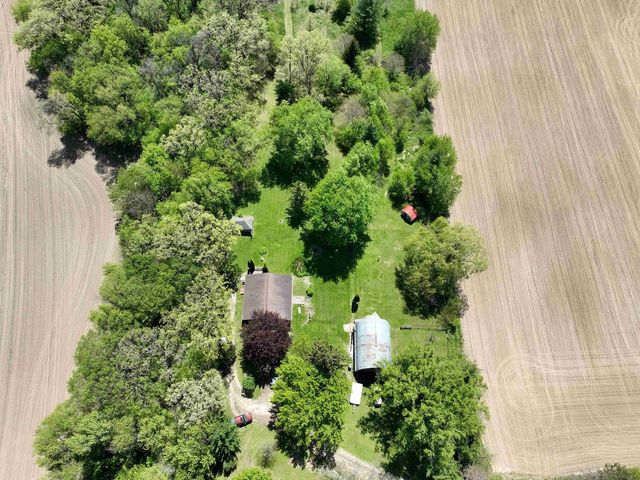 2112 Utica rd Road, Cambridge, WI 53523