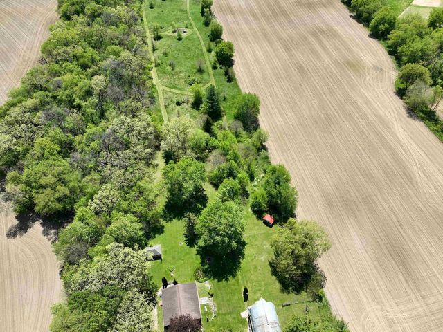 2112 Utica rd Road, Cambridge, WI 53523