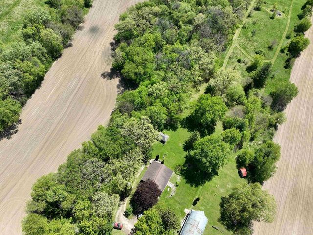 2112 Utica rd Road, Cambridge, WI 53523