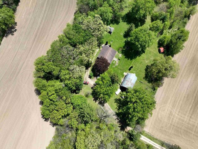 2112 Utica rd Road, Cambridge, WI 53523
