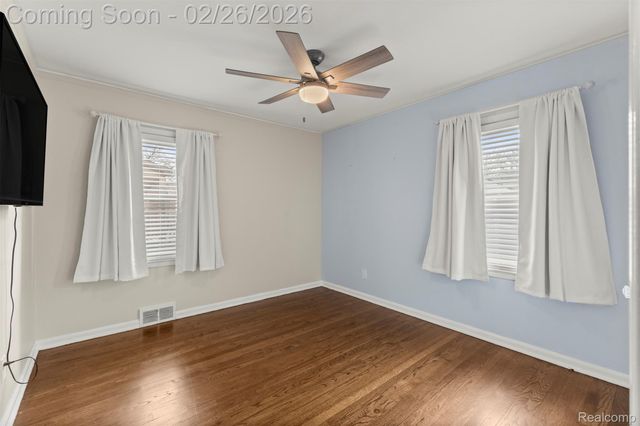 22929 Arlington Street, Dearborn, MI 48128