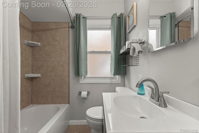 22929 Arlington Street, Dearborn, MI 48128