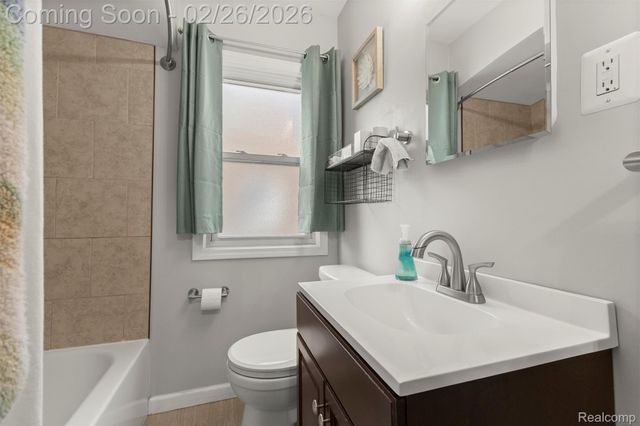 22929 Arlington Street, Dearborn, MI 48128