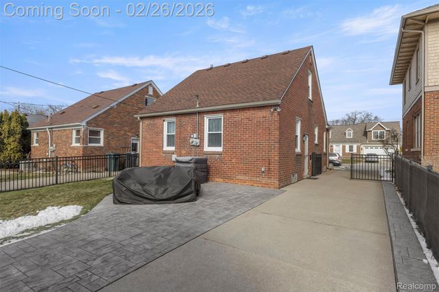 22929 Arlington Street, Dearborn, MI 48128