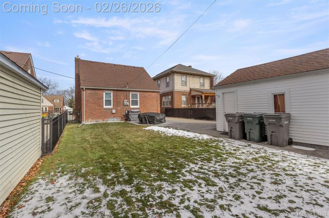 22929 Arlington Street, Dearborn, MI 48128