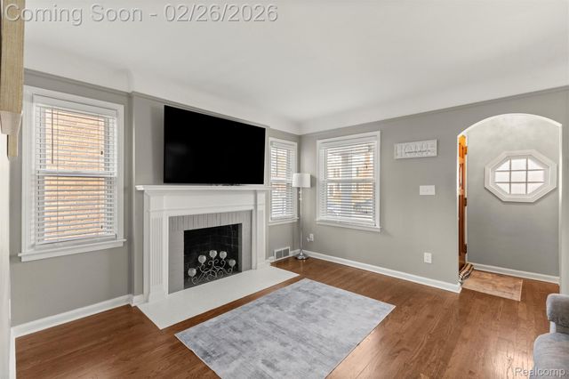 22929 Arlington Street, Dearborn, MI 48128