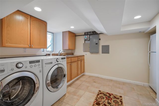 425 Washington Avenue, Pelham, NY 10803