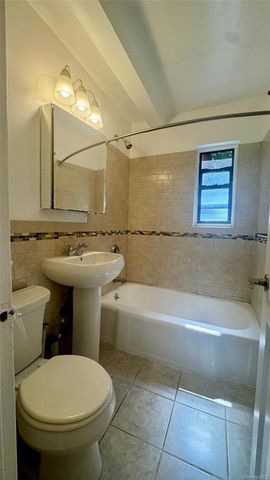 14133 78th Avenue 3B, Kew Garden Hills, NY 11367