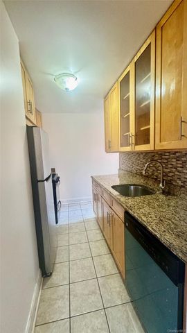 14133 78th Avenue 3B, Kew Garden Hills, NY 11367