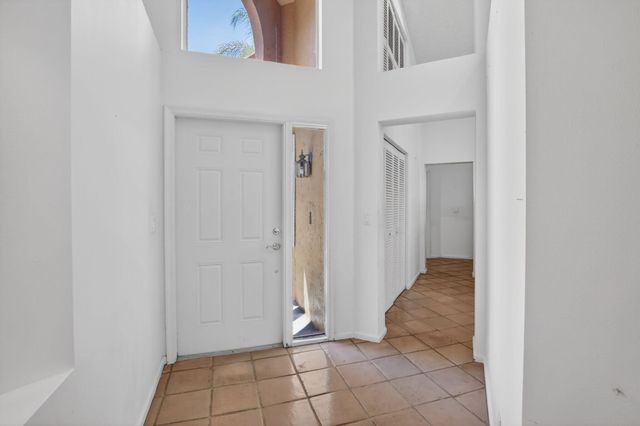 10124 NW 4th Street NW, Plantation, FL 33324