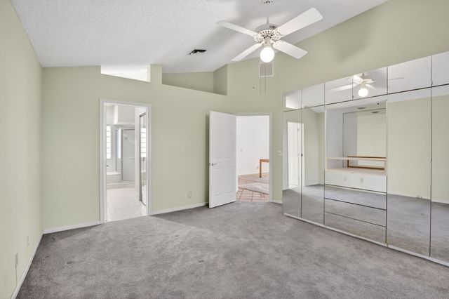 10124 NW 4th Street NW, Plantation, FL 33324
