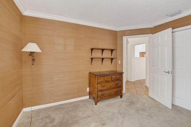 10124 NW 4th Street NW, Plantation, FL 33324
