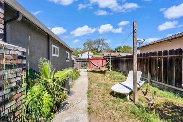 1924 Cota Way, Modesto, CA 95355