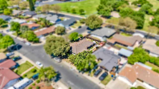 1924 Cota Way, Modesto, CA 95355