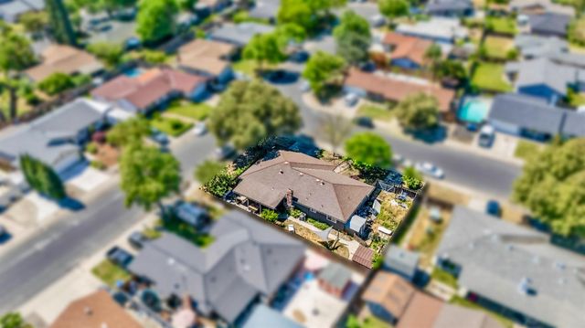 1924 Cota Way, Modesto, CA 95355